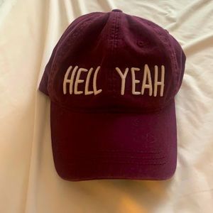 American Eagle Women’s adjustable baseball cap in burgundy. Like New
